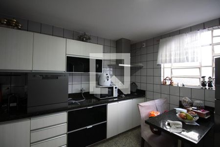 Casa à venda com 493m², 4 quartos e 5 vagasCozinha