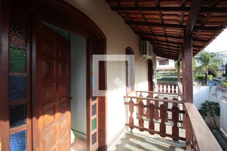 Casa à venda com 493m², 4 quartos e 5 vagasVaranda do Quarto 1