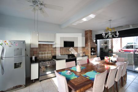 Casa à venda com 493m², 4 quartos e 5 vagasCozinha e Área Gourmet