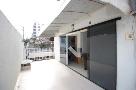 Casa à venda com 493m², 4 quartos e 5 vagasVaranda da Sala de TV