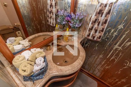 Apartamento à venda com 212m², 3 quartos e 2 vagasDetalhe Lavabo 