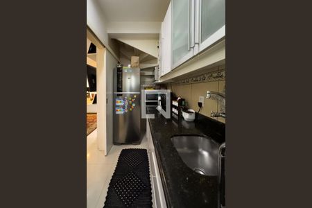 Casa de condomínio à venda com 184m², 4 quartos e 2 vagasCozinha e Área de Serviço