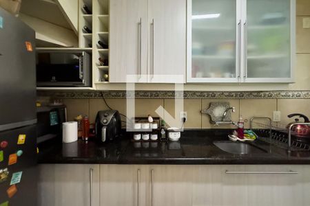 Casa de condomínio à venda com 184m², 4 quartos e 2 vagasCozinha e Área de Serviço