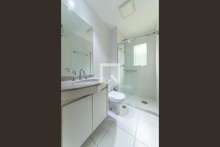 Apartamento à venda com 185m², 3 quartos e 3 vagas Apartamento à venda com 185m², 3 quartos e 3 vagasBanheiro da Suíte 1