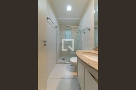 Apartamento à venda com 185m², 3 quartos e 3 vagas Apartamento à venda com 185m², 3 quartos e 3 vagasBanheiro da Suíte 2