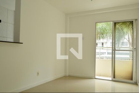Sala de apartamento para alugar com 2 quartos, 55m² em Pechincha, Rio de Janeiro