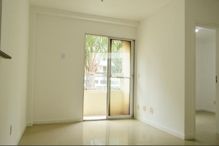 Sala de apartamento para alugar com 2 quartos, 55m² em Pechincha, Rio de Janeiro