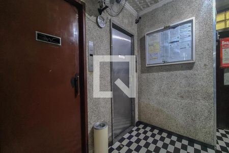 Apartamento para alugar com 60m², 2 quartos e 1 vagaHall social