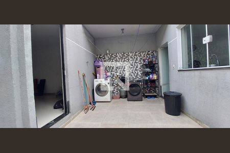 Casa à venda com 140m², 3 quartos e 2 vagas Casa à venda com 140m², 3 quartos e 2 vagasÁrea de serviço