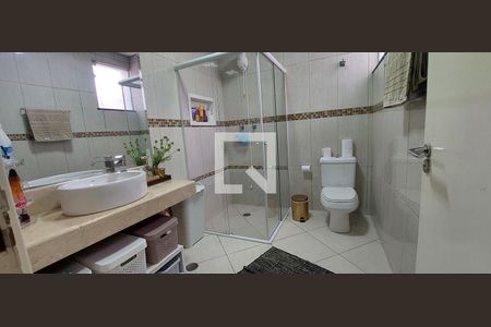 Casa à venda com 140m², 3 quartos e 2 vagas Casa à venda com 140m², 3 quartos e 2 vagasBanheiro 1