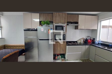 Casa à venda com 140m², 3 quartos e 2 vagas Casa à venda com 140m², 3 quartos e 2 vagasCozinha