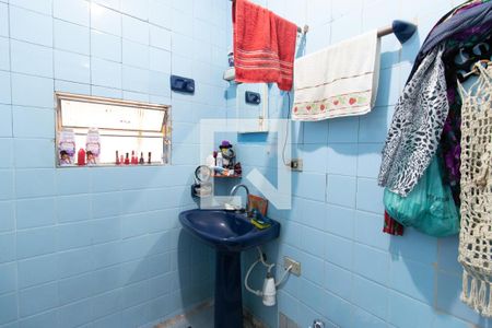 Casa à venda com 120m², 4 quartos e 2 vagas Casa à venda com 120m², 4 quartos e 2 vagasBanheiro 2