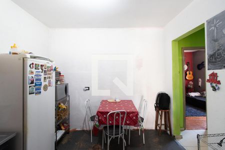 Casa à venda com 120m², 4 quartos e 2 vagas Casa à venda com 120m², 4 quartos e 2 vagasCozinha