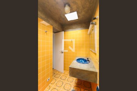 Casa à venda com 260m², 4 quartos e 4 vagas Casa à venda com 260m², 4 quartos e 4 vagasBanheiro 1