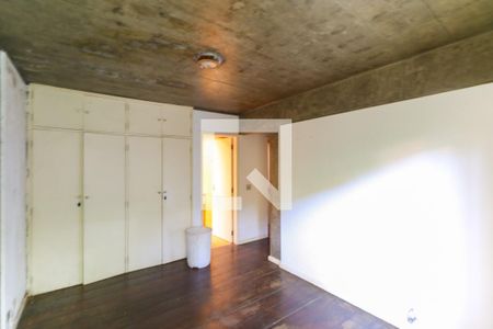 Casa à venda com 260m², 4 quartos e 4 vagas Casa à venda com 260m², 4 quartos e 4 vagasQuarto 3