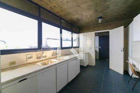 Casa à venda com 260m², 4 quartos e 4 vagas Casa à venda com 260m², 4 quartos e 4 vagasCozinha