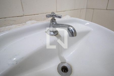 Apartamento à venda com 180m², 4 quartos e 1 vagaBanheiro da área de serviço - torneira