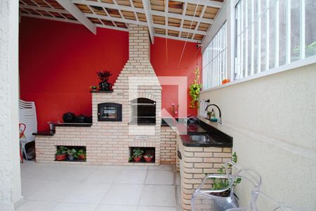 Casa à venda com 148m², 3 quartos e 4 vagas Casa à venda com 148m², 3 quartos e 4 vagasQuintal