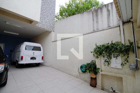 Casa à venda com 148m², 3 quartos e 4 vagas Casa à venda com 148m², 3 quartos e 4 vagasGaragem