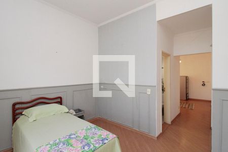 Casa à venda com 720m², 5 quartos e 5 vagasSuíte 4