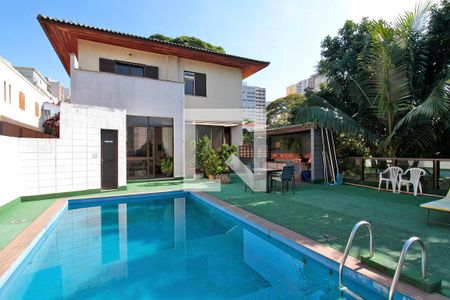 Casa à venda com 720m², 5 quartos e 5 vagasÁrea Externa