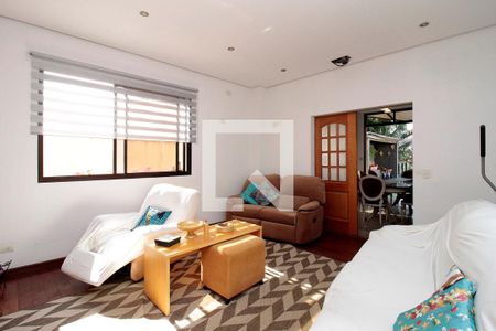 Casa à venda com 720m², 5 quartos e 5 vagasSala de TV