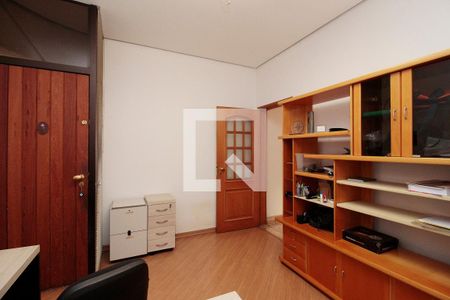 Casa à venda com 720m², 5 quartos e 5 vagasEscritório