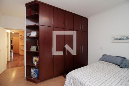 Casa à venda com 720m², 5 quartos e 5 vagasSuíte 1