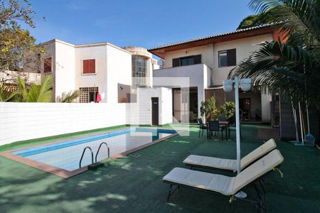 Casa à venda com 720m², 5 quartos e 5 vagasÁrea Externa