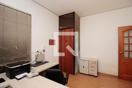 Casa à venda com 720m², 5 quartos e 5 vagasEscritório