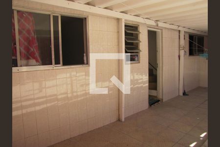 Casa à venda com 110m², 4 quartos e 4 vagasFrente Casa 2