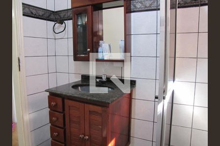 Casa à venda com 110m², 4 quartos e 4 vagasBanheiro - Casa 1