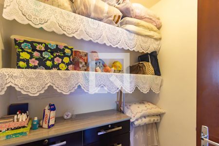 Casa à venda com 287m², 6 quartos e 5 vagas Casa à venda com 287m², 6 quartos e 5 vagasQuarto 5