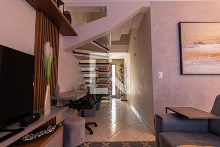 Sala de casa de condomínio para alugar com 2 quartos, 115m² em Jardim Alvorada, Sorocaba