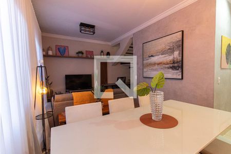 Sala de casa de condomínio para alugar com 2 quartos, 115m² em Jardim Alvorada, Sorocaba