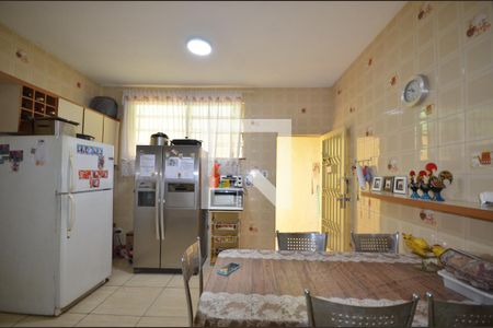 Casa à venda com 269m², 5 quartos e 1 vagaCozinha
