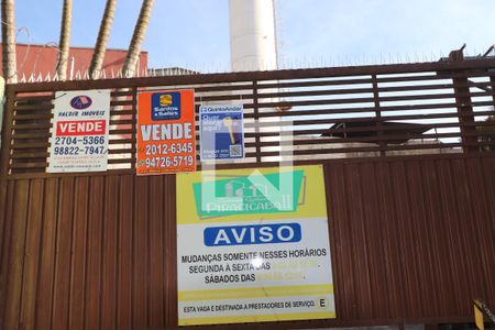 Apartamento para alugar com 60m², 2 quartos e 1 vaga Apartamento para alugar com 60m², 2 quartos e 1 vagaFachada