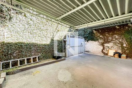 Casa à venda com 238m², 3 quartos e 3 vagas Casa à venda com 238m², 3 quartos e 3 vagasGaragem