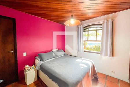 Casa à venda com 238m², 3 quartos e 3 vagas Casa à venda com 238m², 3 quartos e 3 vagasQuarto