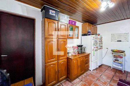 Casa à venda com 238m², 3 quartos e 3 vagas Casa à venda com 238m², 3 quartos e 3 vagasCozinha