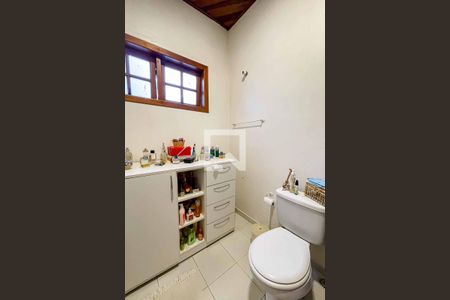 Casa à venda com 238m², 3 quartos e 3 vagas Casa à venda com 238m², 3 quartos e 3 vagasBanheiro da Suíte 2