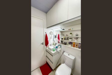 Casa à venda com 238m², 3 quartos e 3 vagas Casa à venda com 238m², 3 quartos e 3 vagasBanheiro