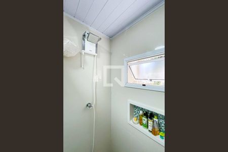 Casa à venda com 238m², 3 quartos e 3 vagas Casa à venda com 238m², 3 quartos e 3 vagasBanheiro