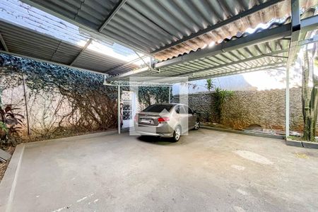 Casa à venda com 238m², 3 quartos e 3 vagas Casa à venda com 238m², 3 quartos e 3 vagasGaragem