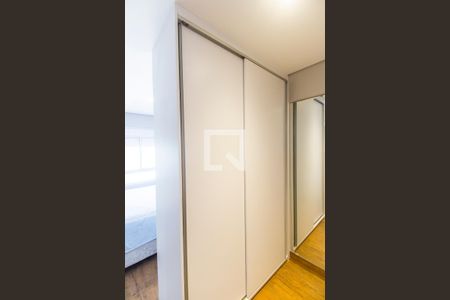 Apartamento à venda com 52m², 1 quarto e 1 vaga Apartamento à venda com 52m², 1 quarto e 1 vagaCloset da suíte