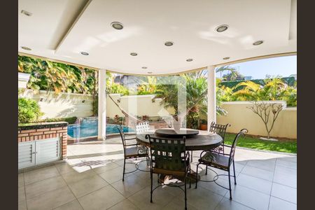 Casa à venda com 458m², 4 quartos e 5 vagas