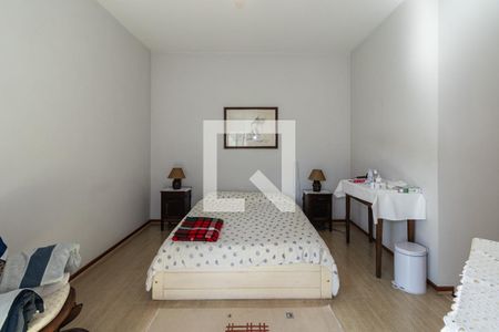 Apartamento à venda com 242m², 4 quartos e 4 vagas Apartamento à venda com 242m², 4 quartos e 4 vagasSuíte 4