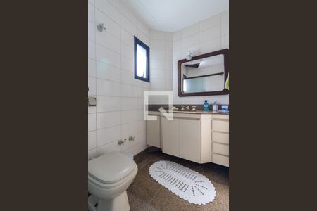 Apartamento à venda com 242m², 4 quartos e 4 vagas Apartamento à venda com 242m², 4 quartos e 4 vagasSuíte 3