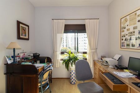 Apartamento à venda com 242m², 4 quartos e 4 vagas Apartamento à venda com 242m², 4 quartos e 4 vagasSuíte 1