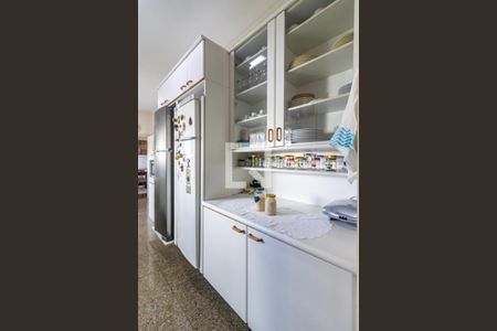 Apartamento à venda com 242m², 4 quartos e 4 vagas Apartamento à venda com 242m², 4 quartos e 4 vagasCozinha